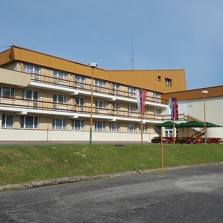 Hotel Banik Nitrianske Rudno Экстерьер фото