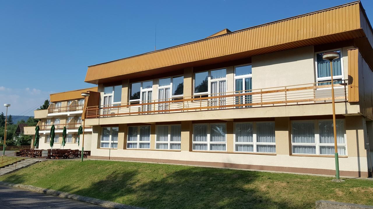 Hotel Banik Nitrianske Rudno Экстерьер фото