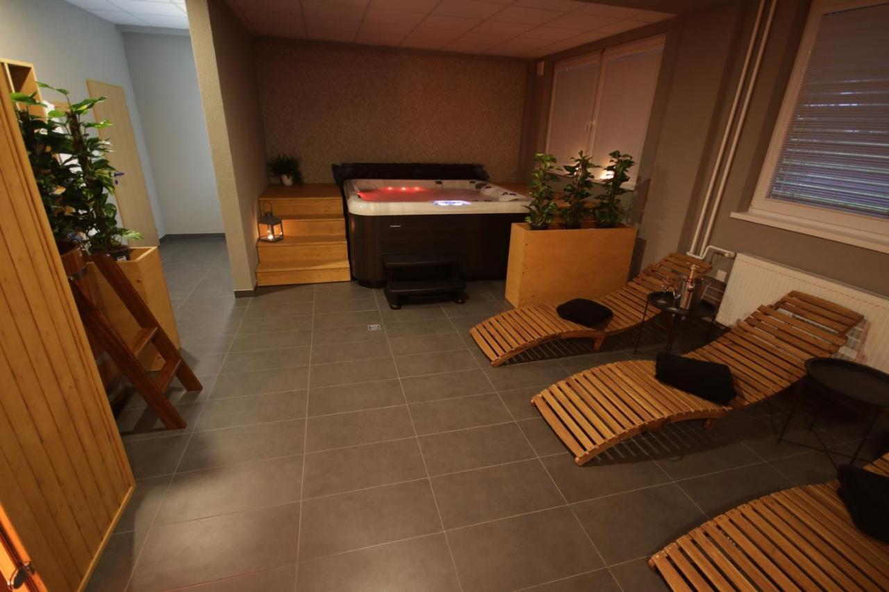 Hotel Banik Nitrianske Rudno Экстерьер фото