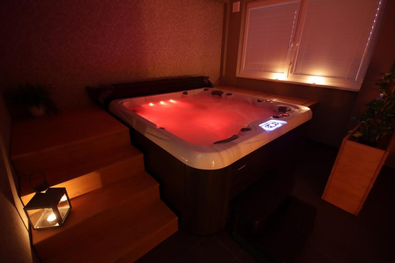 Hotel Banik Nitrianske Rudno Экстерьер фото