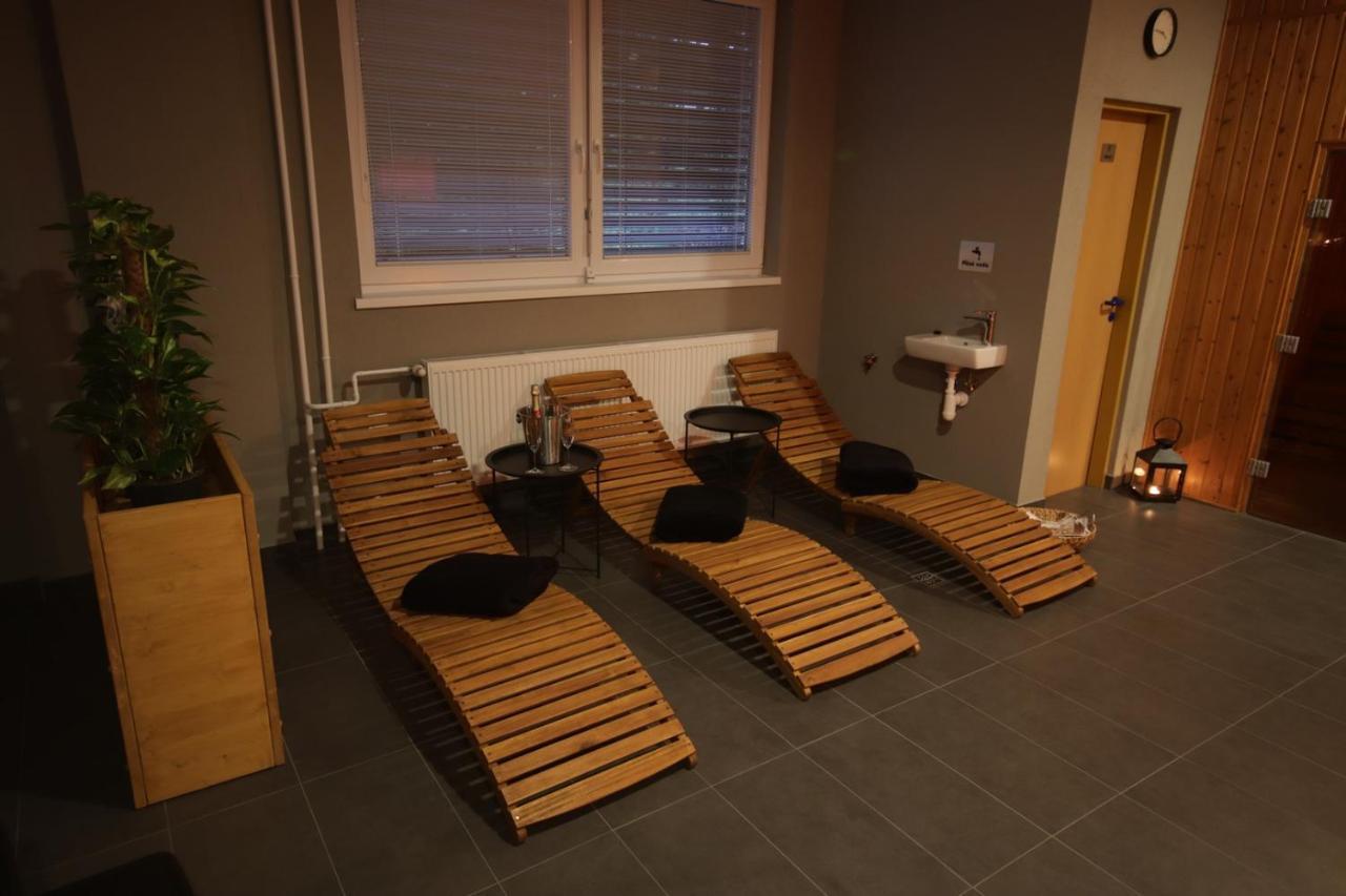 Hotel Banik Nitrianske Rudno Экстерьер фото